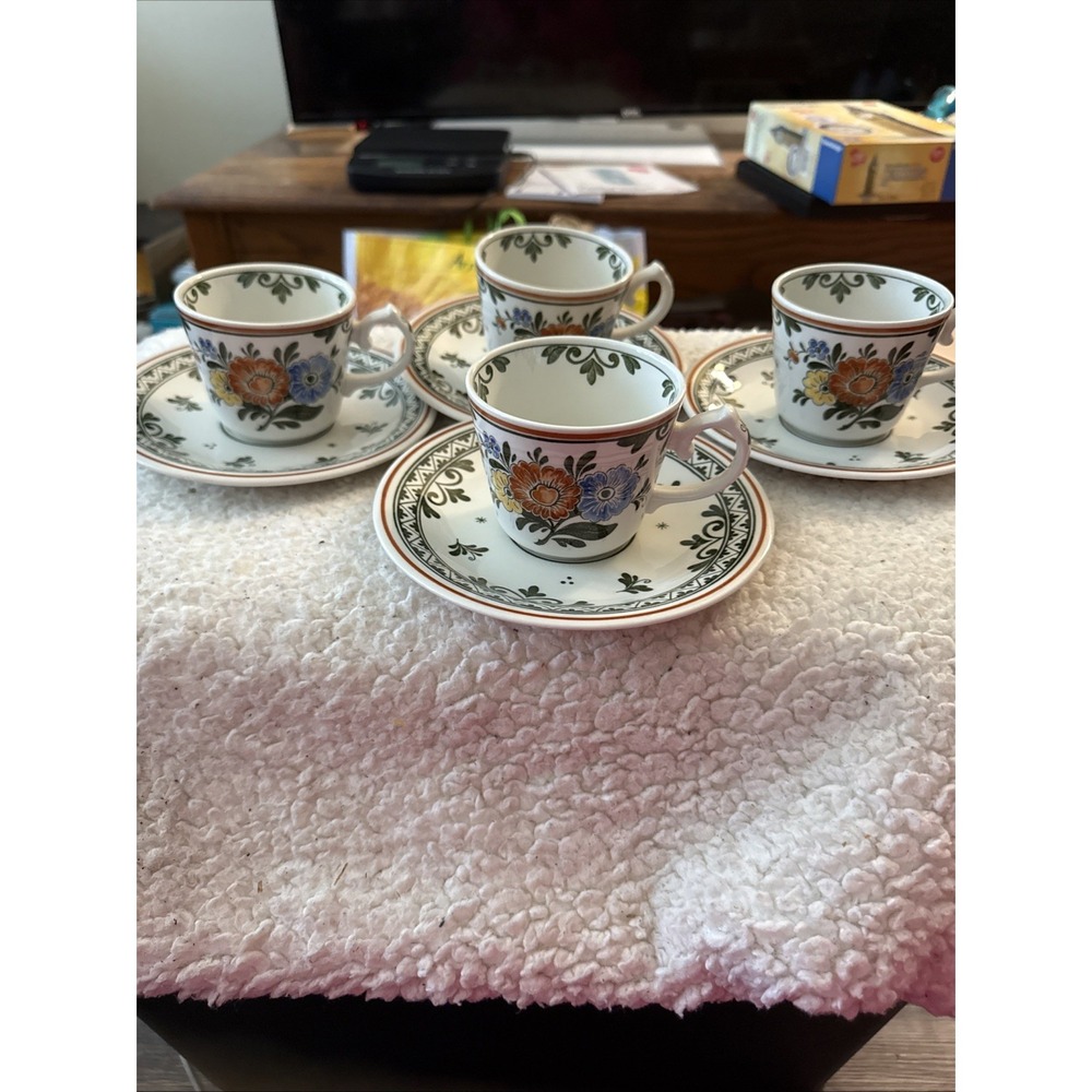 Villeroy & Boch Alt Amsterdam (4)Cup & Saucer Floral Pattern Vitro Porcelain